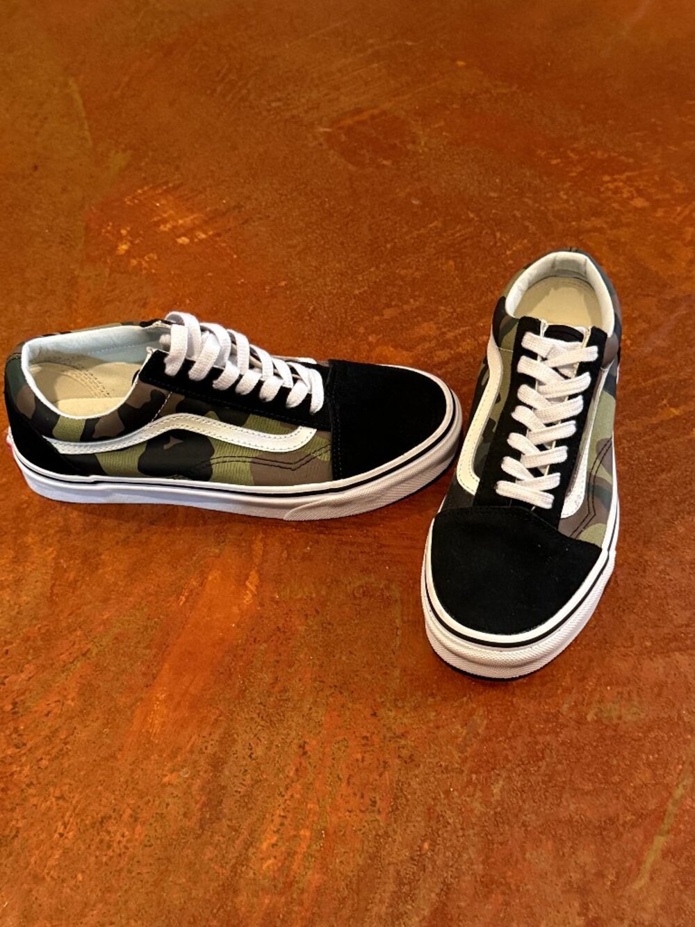 Vans Old Skool Camo Print Size Womens 7.5 Mens 6 Never Worn